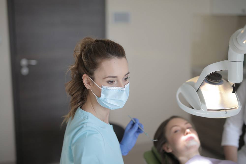 Implantes Dentales: restaurando la función oral y las sonrisas