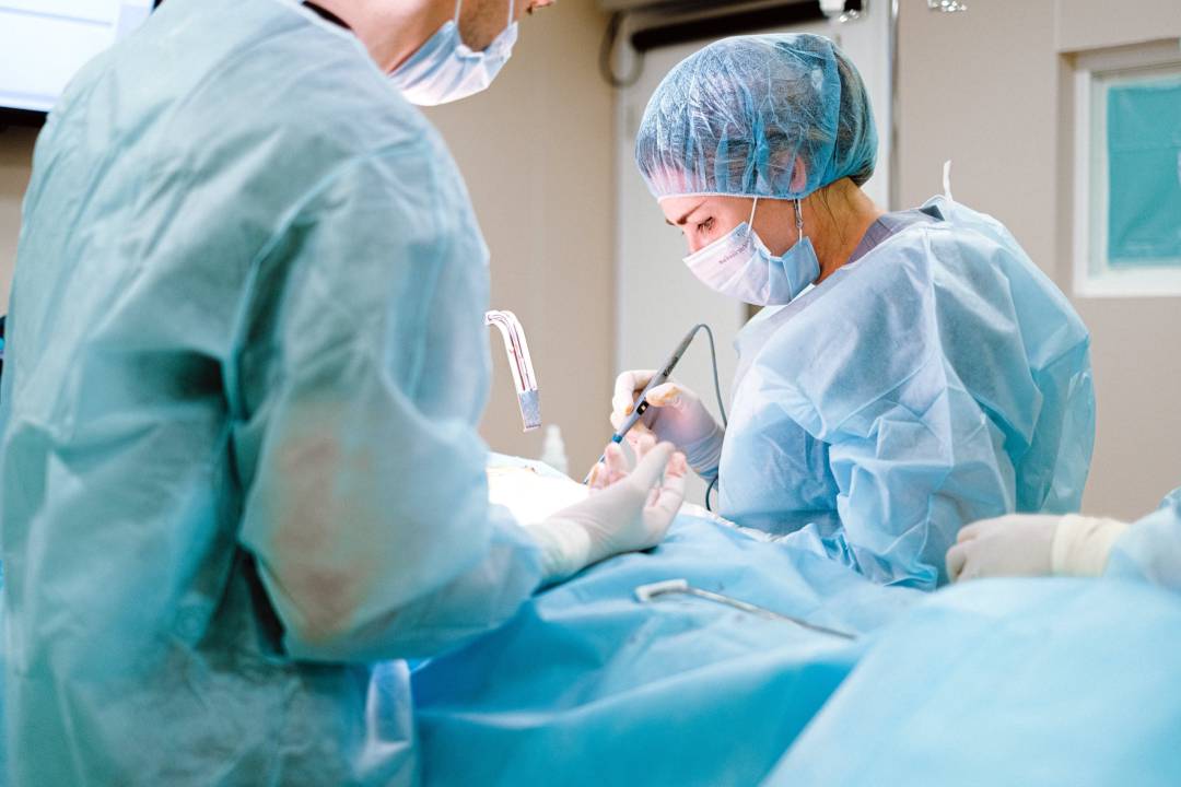Lesiones del Ligamento Cruzado Anterior (LCA): ¿qué tipos de injertos se aplican en la cirugía?