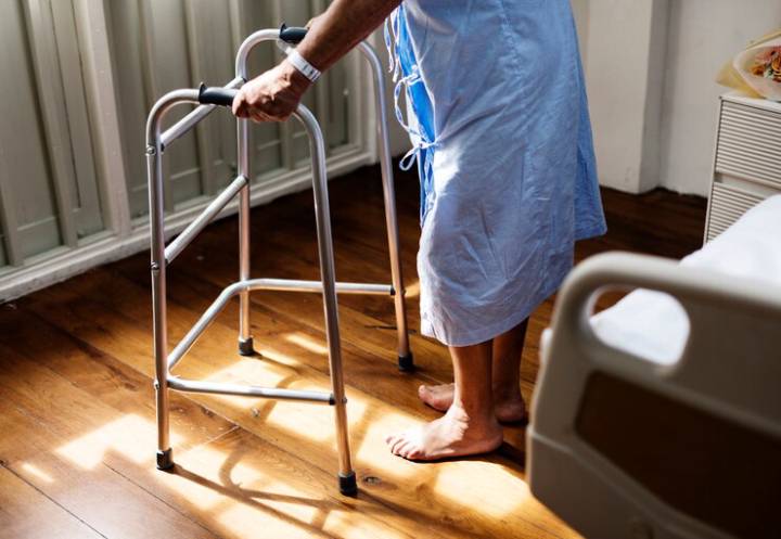 sindrome-de-caidas-identifica-factores-de-riesgo-intrinsecos-extrinsecos imagen de artículo