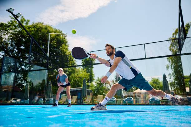 disfruta-del-padel-sin-dolor-las-lesiones-mas-comunes-y-como-prevenirlas imagen de artículo