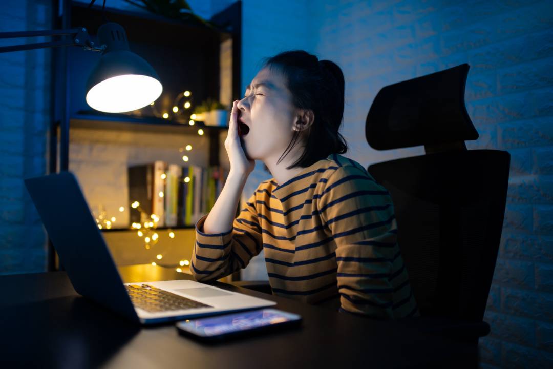 trabajas-de-noche-descubre-como-el-turno-laboral-afecta-tu-sueno-y-salud imagen de artículo