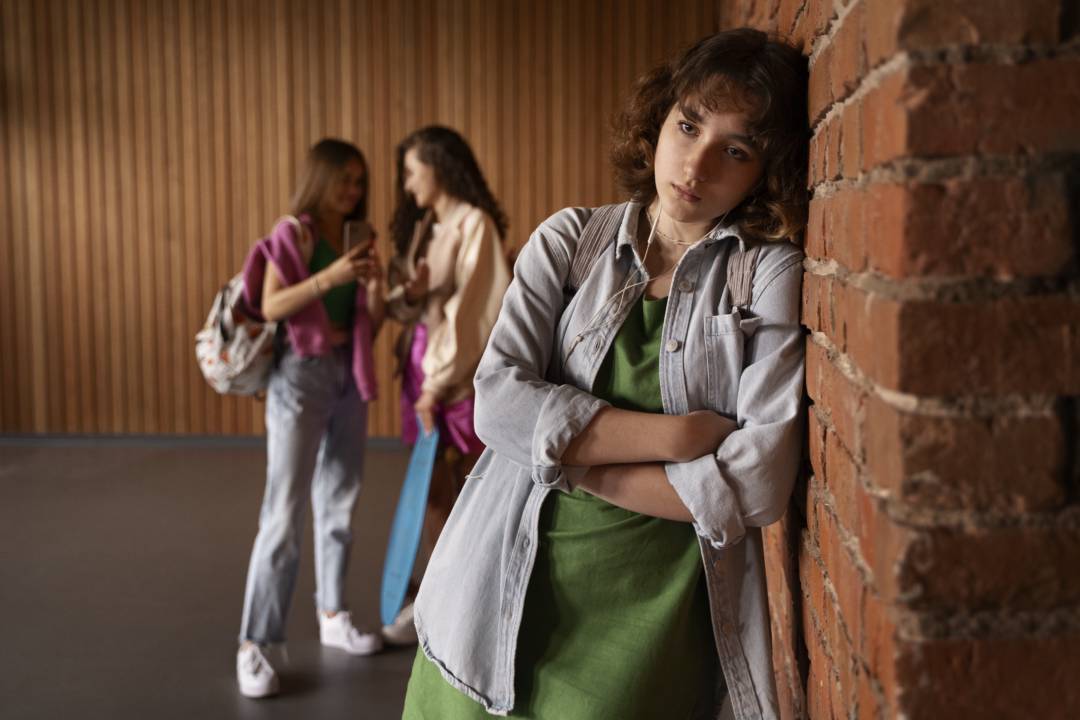 crisis-de-identidad-en-adolescentes-senales-de-alarma-y-cuando-buscar-ayuda-profesional imagen de artículo