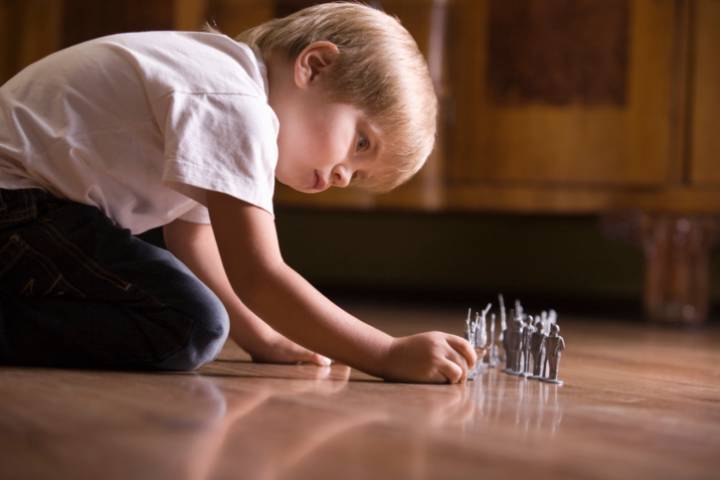 como-saber-si-mi-hijo-tiene-sindrome-de-asperger imagen de artículo