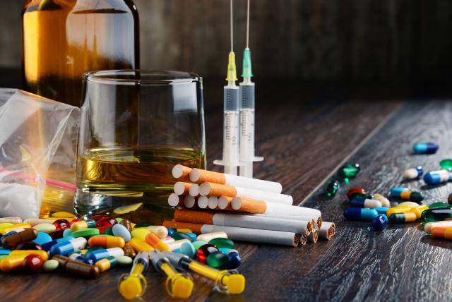 Aumento en el consumo de alcohol y drogas durante Pandemia COVID-19 