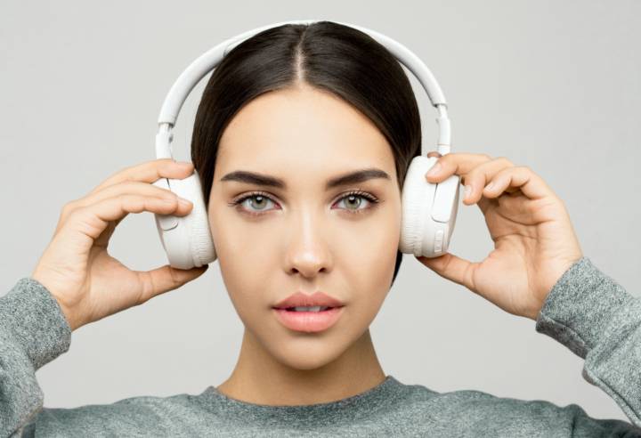 estas-escuchando-musica-con-audifonos-protegete-de-la-hipoacusia imagen de artículo