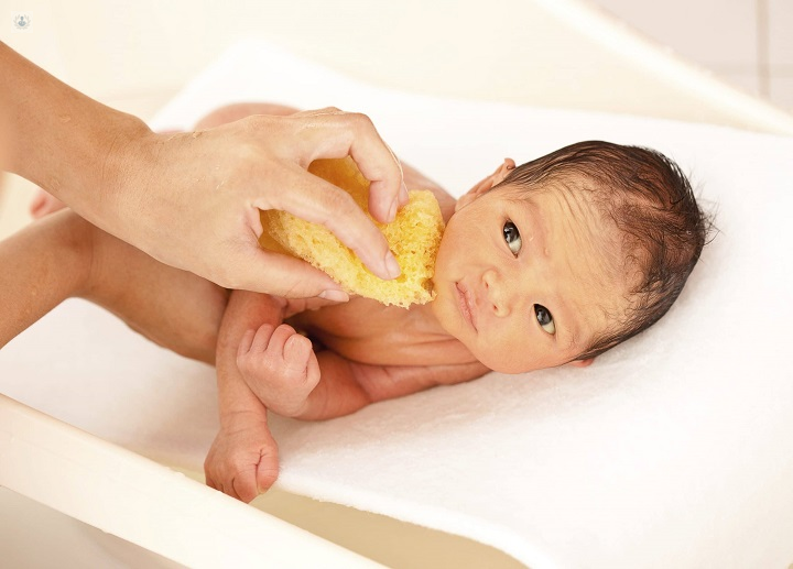 Consejos para los primeros cuidados del bebé recién nacido